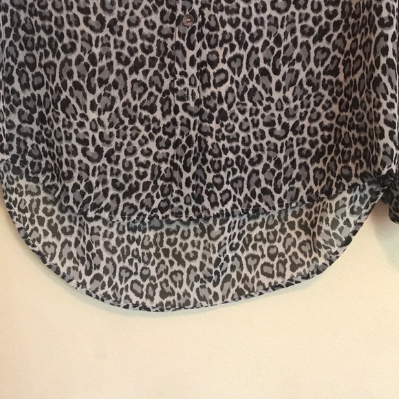 Vince Camuto Animal Print Blouse - Black/Grey - Picture 3 of 3